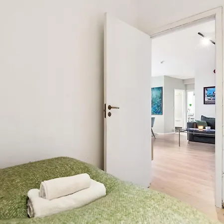 Sjarmerende Med Utsikt, Spa-bad Og Park *