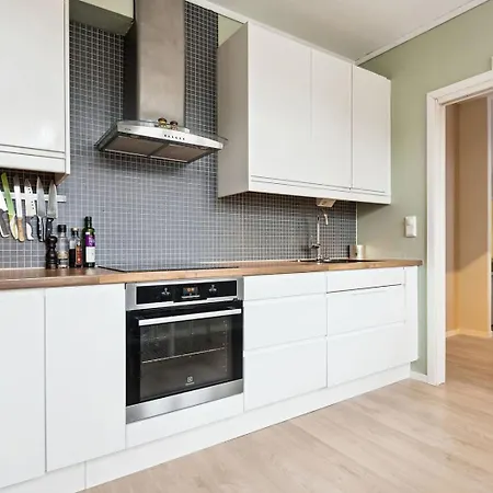 Sjarmerende Med Utsikt, Spa-bad Og Park Берген