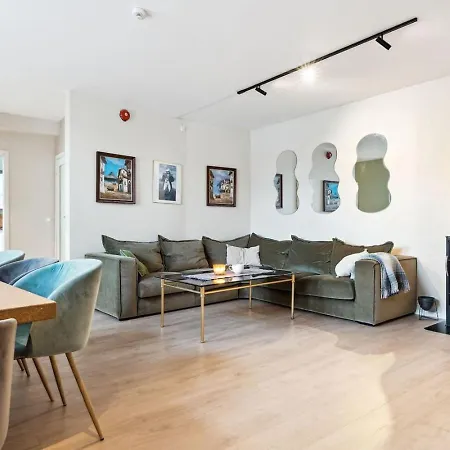 Semesterbostad Sjarmerende Med Utsikt, Spa-bad Og Park Bergen